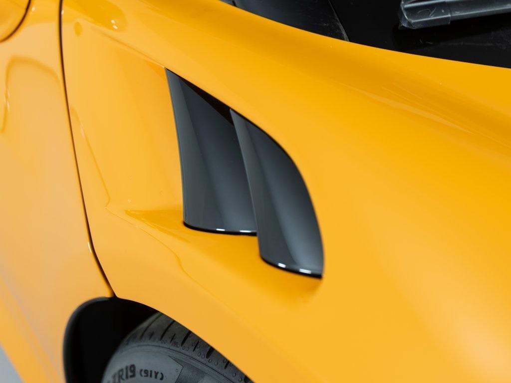 new 2025 McLaren Artura car, priced at $323,858