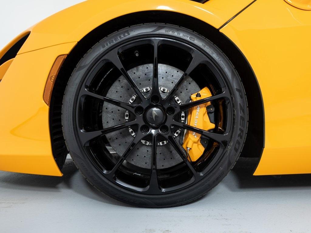 new 2025 McLaren Artura car, priced at $323,858