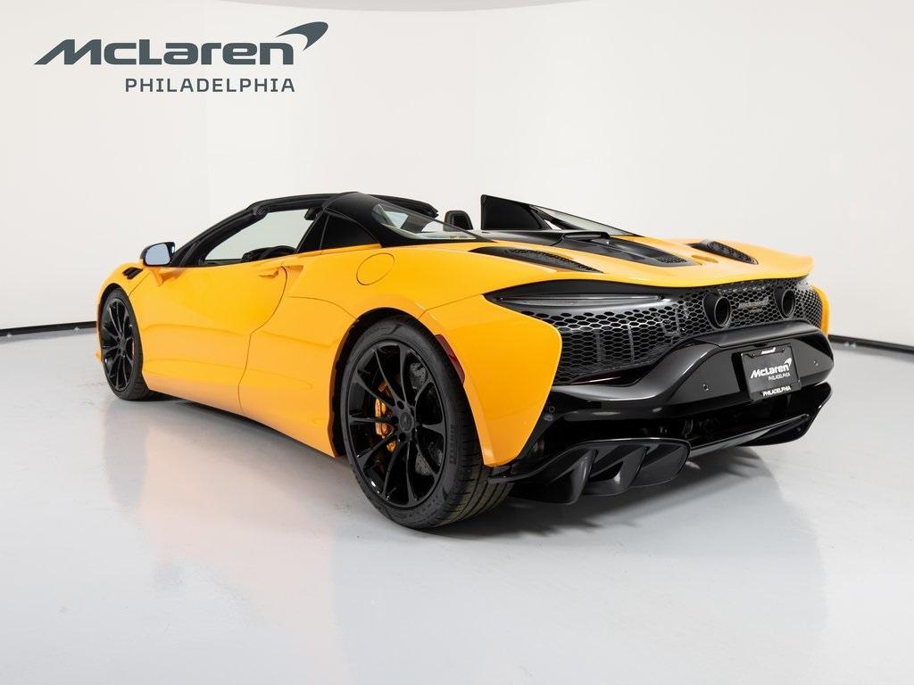 new 2025 McLaren Artura car, priced at $323,858