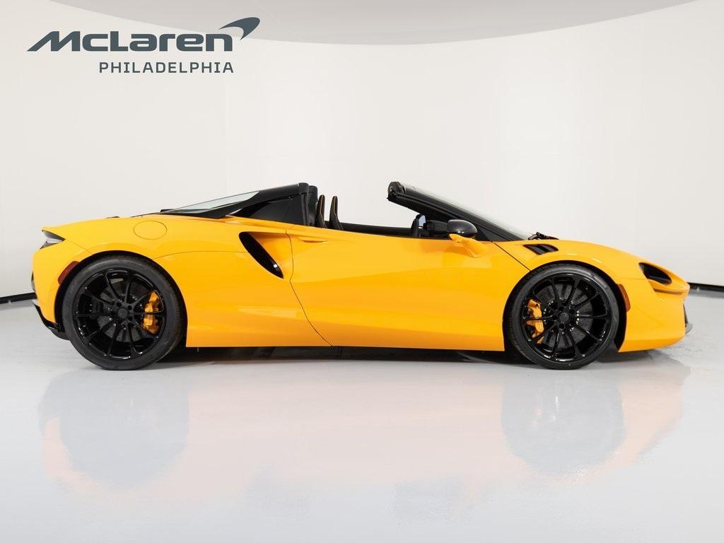 new 2025 McLaren Artura car, priced at $323,858
