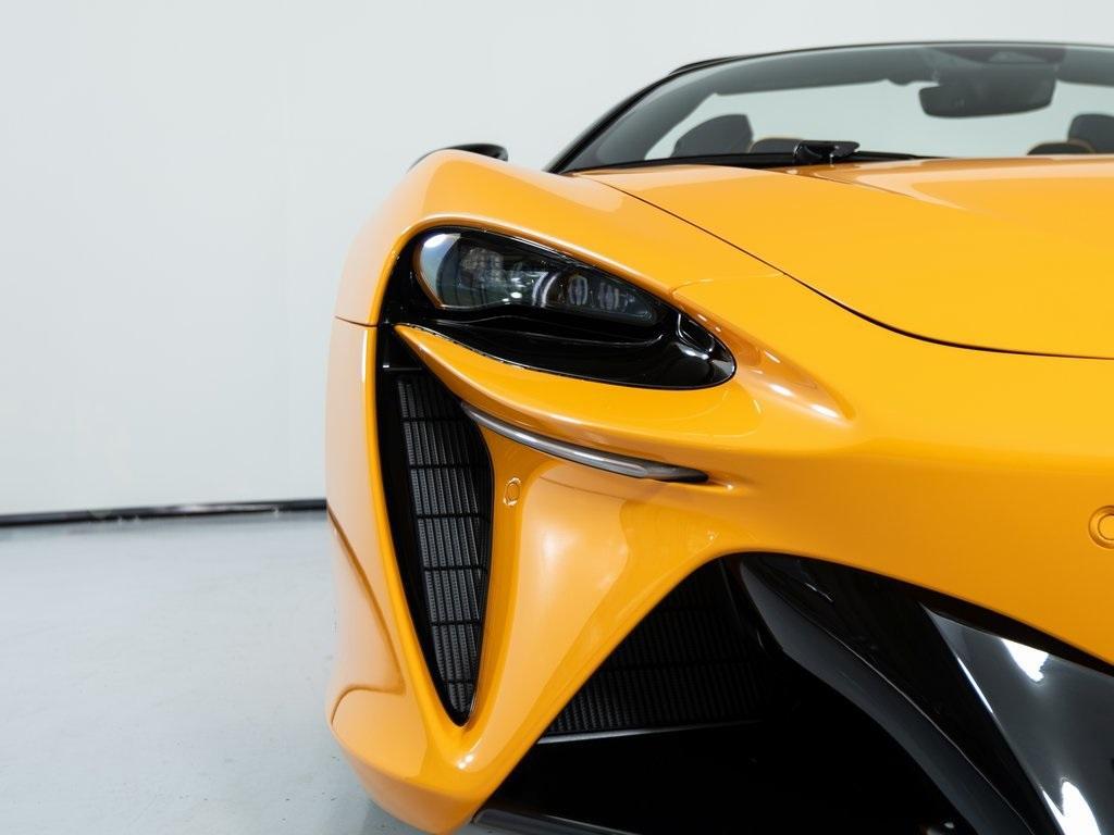 new 2025 McLaren Artura car, priced at $323,858