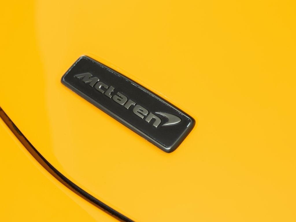 new 2025 McLaren Artura car, priced at $323,858