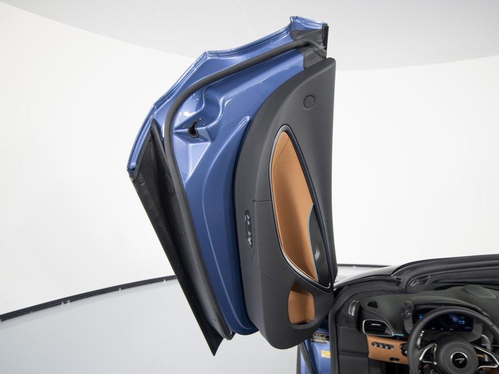 new 2026 McLaren Artura car, priced at $333,400