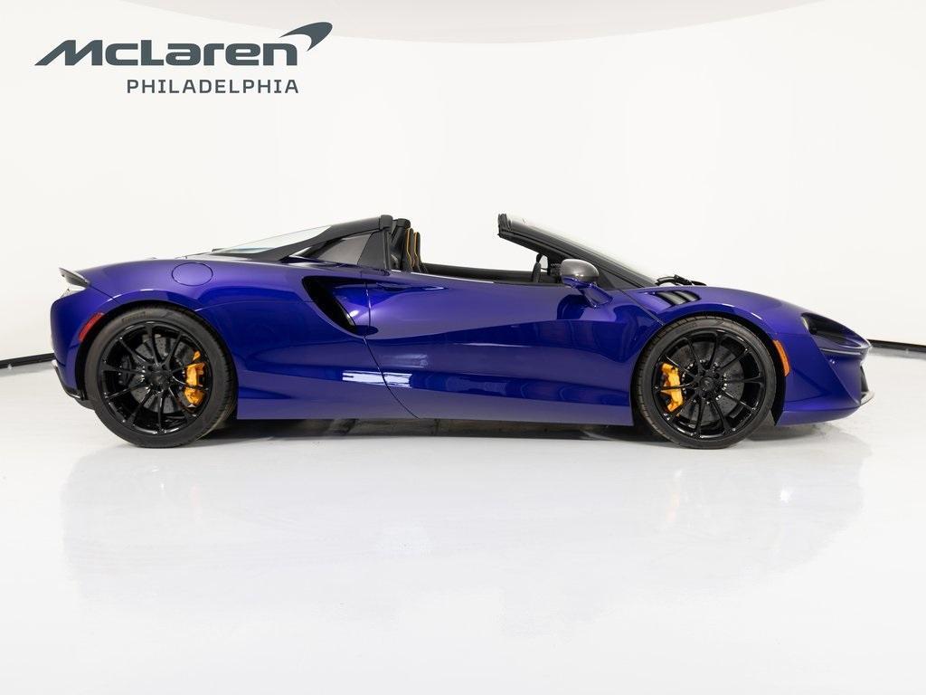 used 2025 McLaren Artura car, priced at $273,995