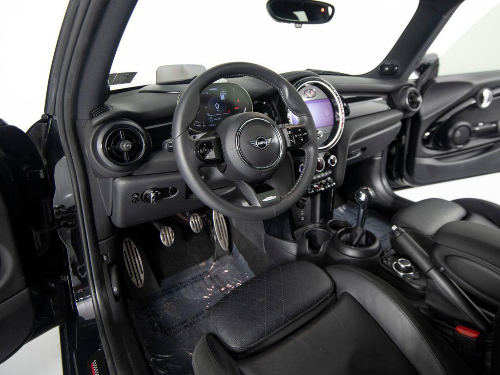 used 2023 MINI Hardtop car, priced at $31,994