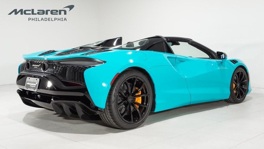 new 2025 McLaren Artura car, priced at $346,440