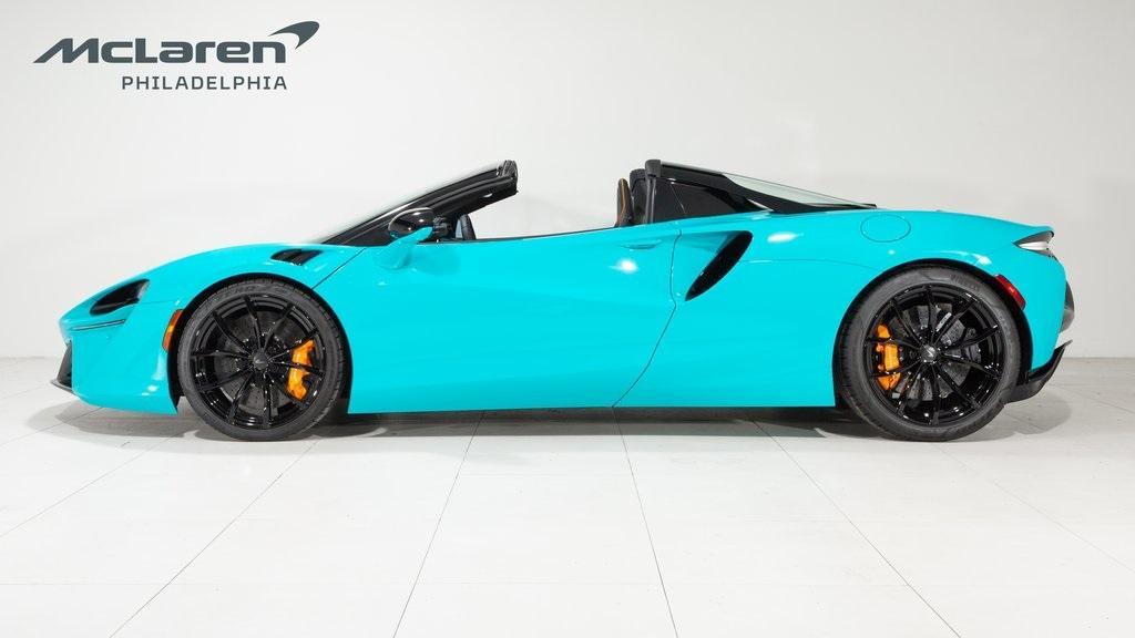 new 2025 McLaren Artura car, priced at $346,440