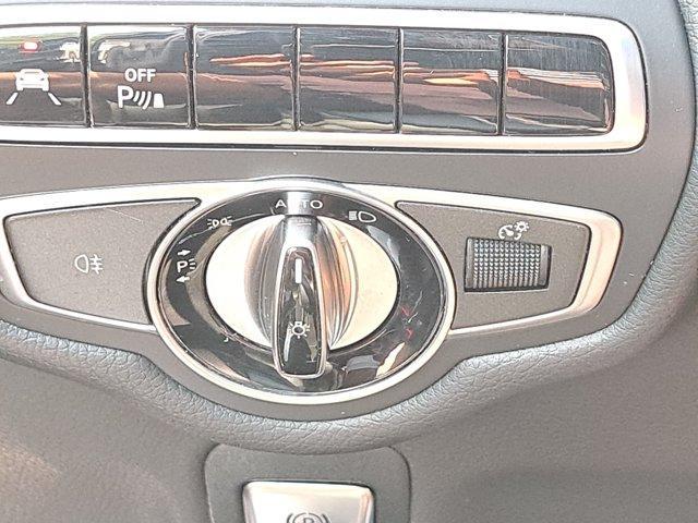Mercedes-Benz G-Class view 27