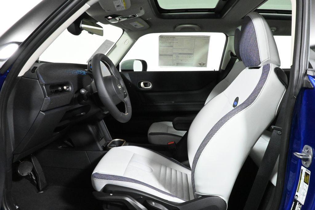 used 2025 MINI Hardtop car, priced at $30,818