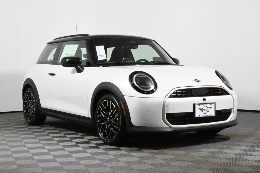 used 2025 MINI Hardtop car, priced at $31,912