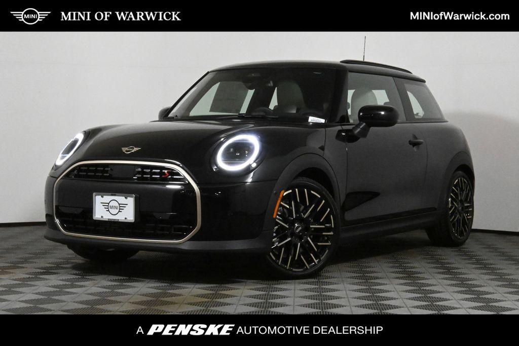 used 2025 MINI Hardtop car, priced at $29,356