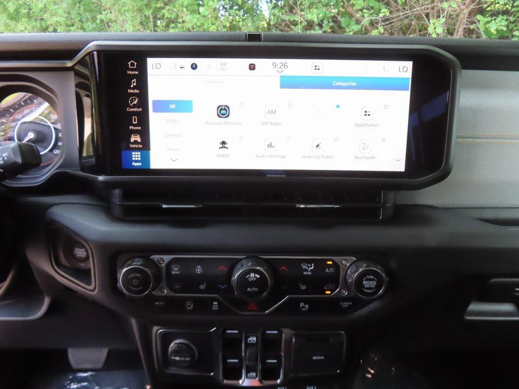 new 2025 Jeep Wrangler car, priced at $46,711