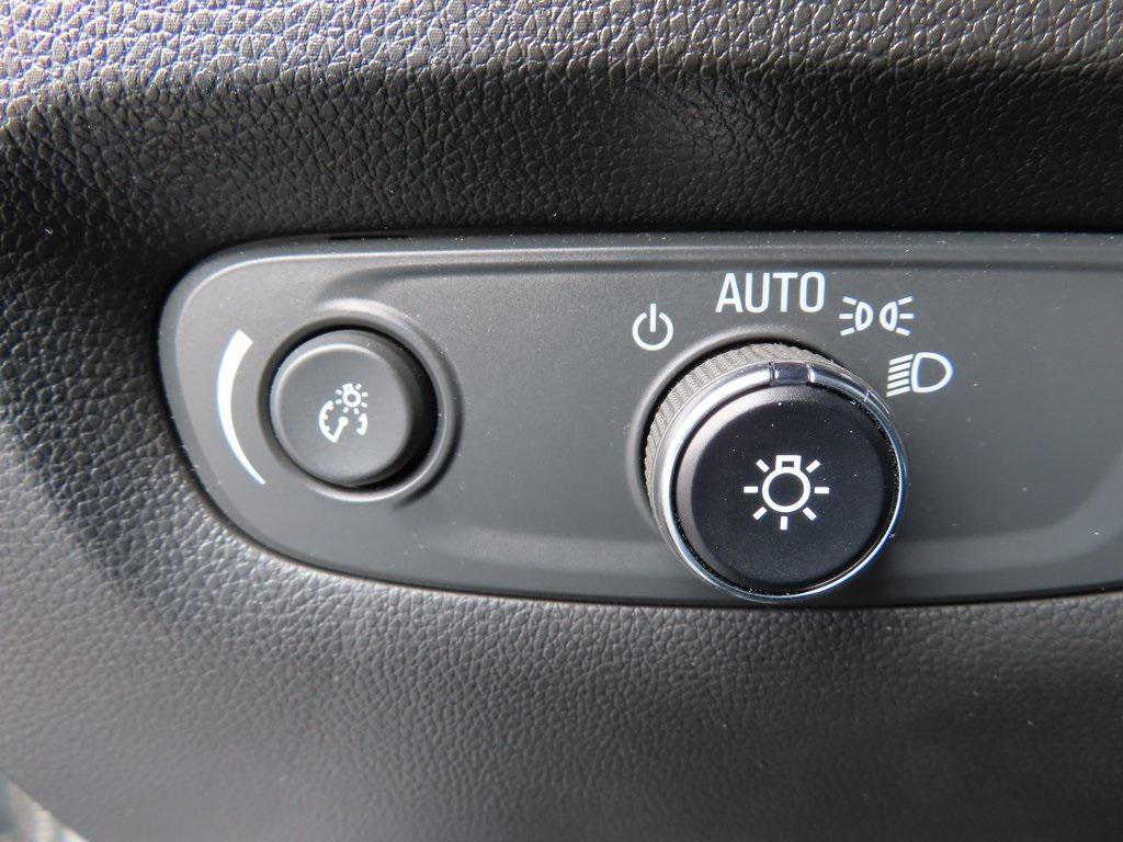 used 2023 Chevrolet Traverse car, priced at $26,359