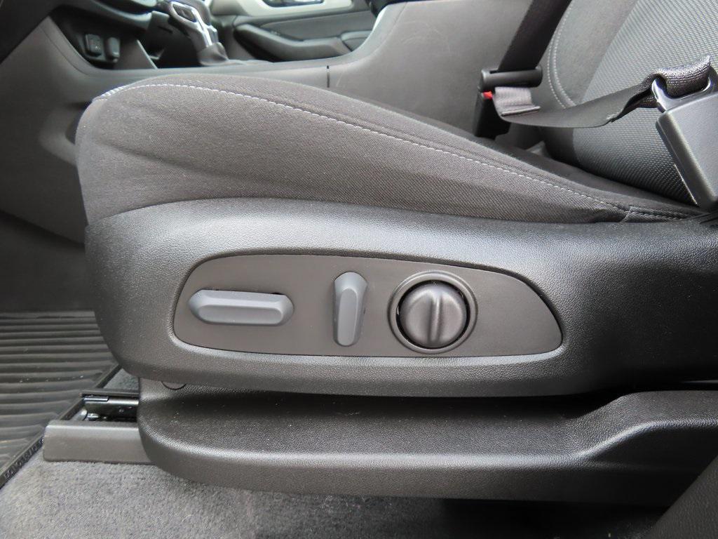 used 2023 Chevrolet Traverse car, priced at $26,359