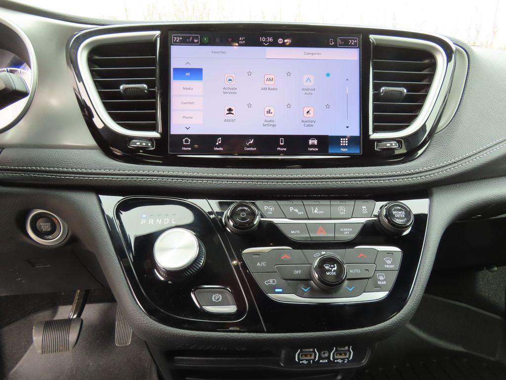 used 2025 Chrysler Pacifica car, priced at $37,916