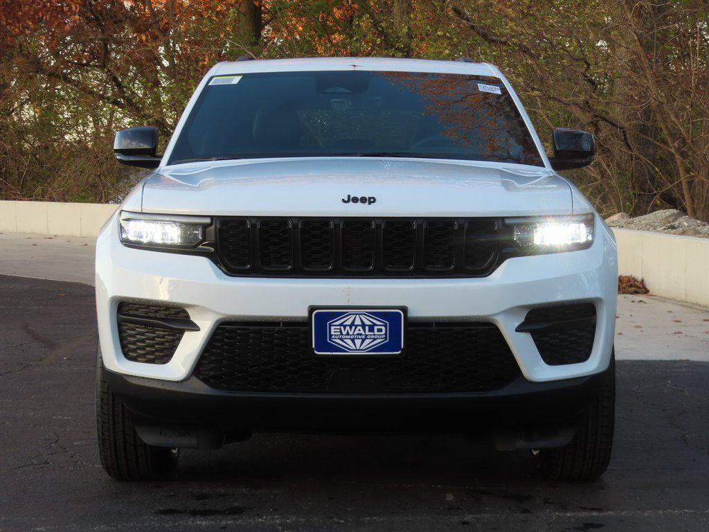 new 2025 Jeep Grand Cherokee car, priced at $49,325