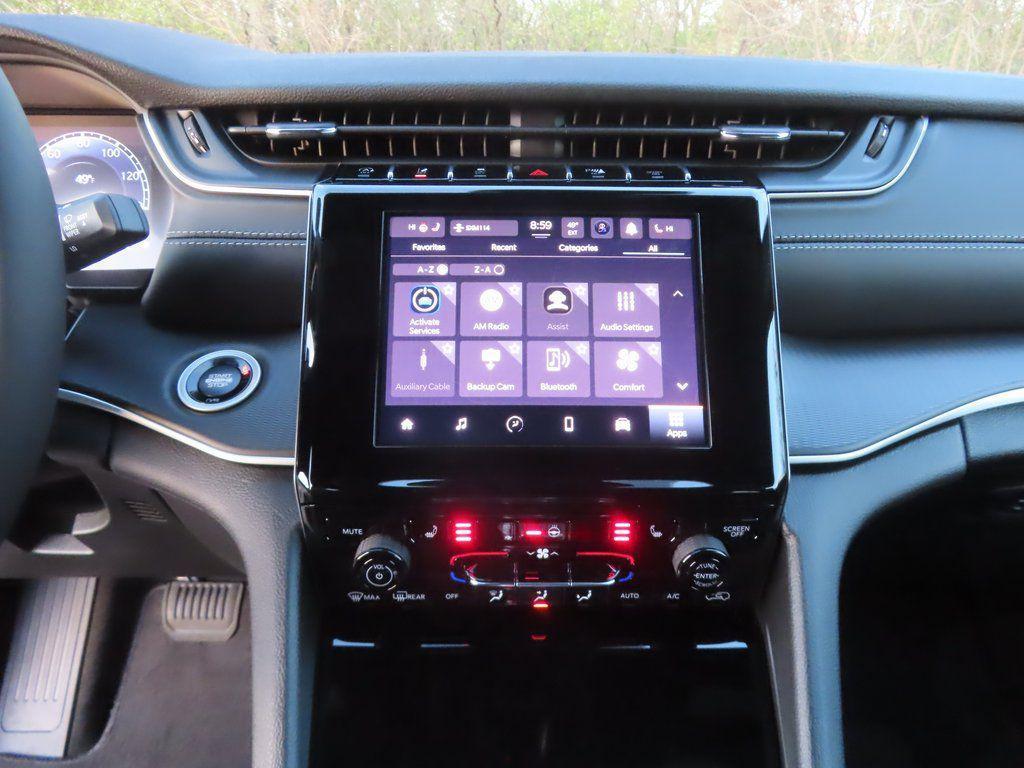 new 2025 Jeep Grand Cherokee car, priced at $49,325