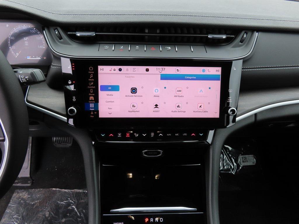 new 2026 Jeep Grand Cherokee car, priced at $53,550