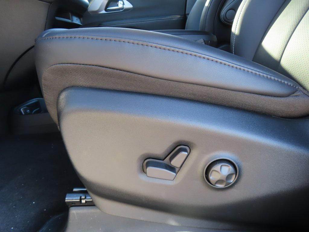 new 2026 Chrysler Pacifica car, priced at $45,016