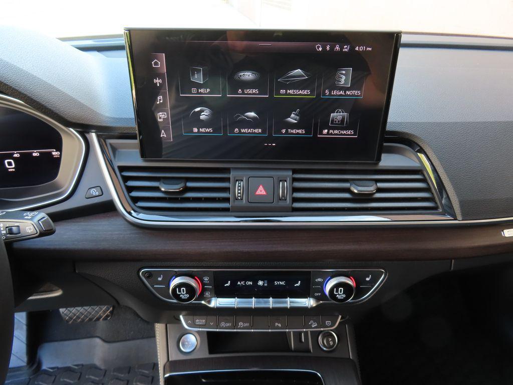 Audi Q5 view 22