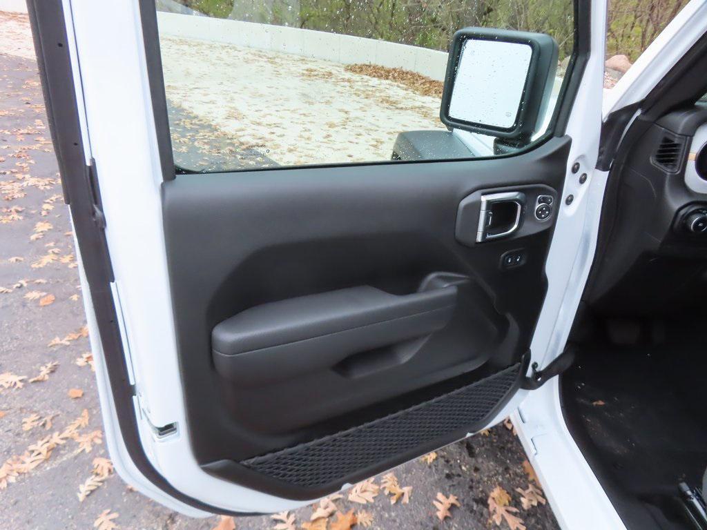 new 2026 Jeep Wrangler car, priced at $52,546