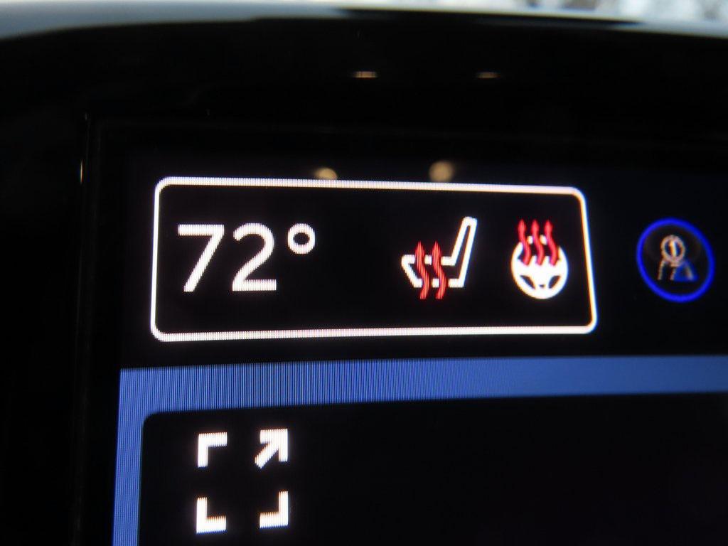 used 2024 Chrysler Pacifica car, priced at $25,297