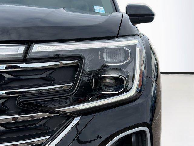 new 2026 Volkswagen Atlas car, priced at $43,598