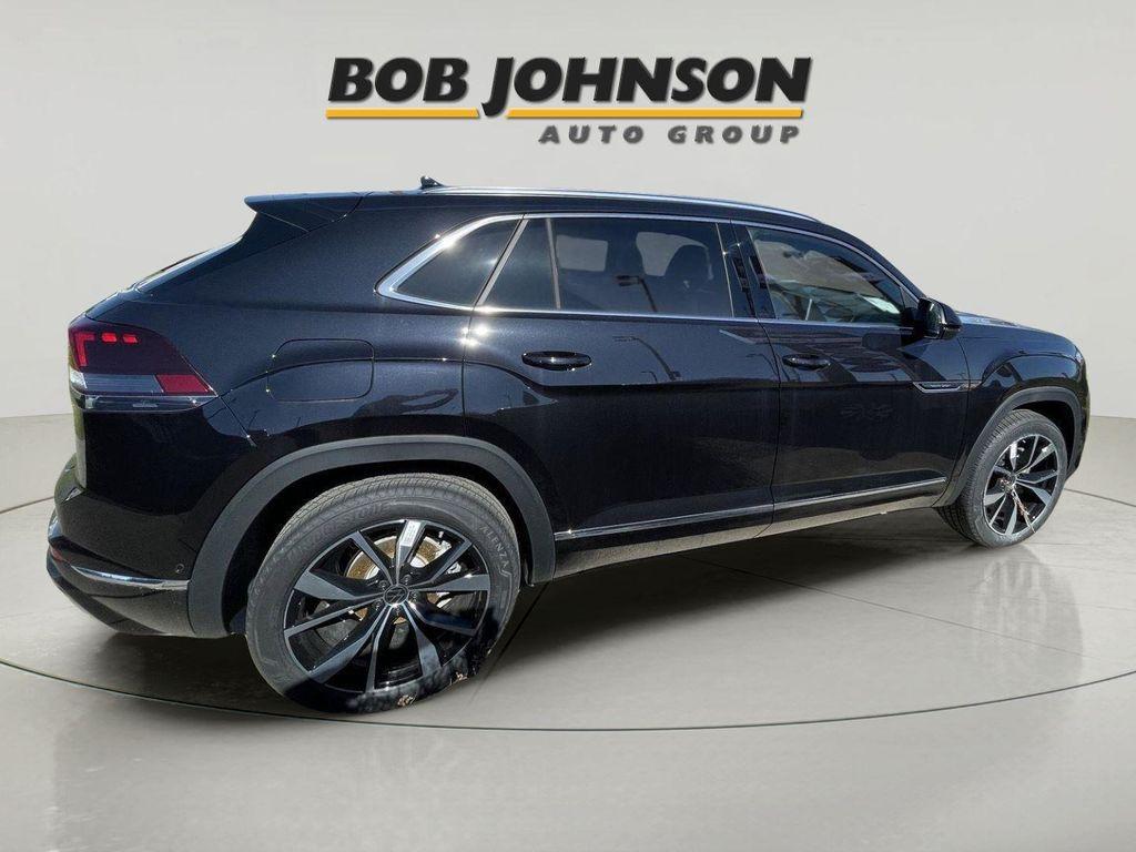 new 2026 Volkswagen Atlas Cross Sport car, priced at $50,020