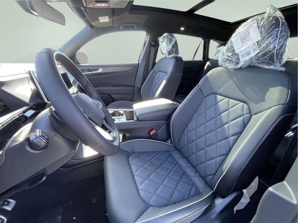 new 2026 Volkswagen Atlas Cross Sport car, priced at $50,020