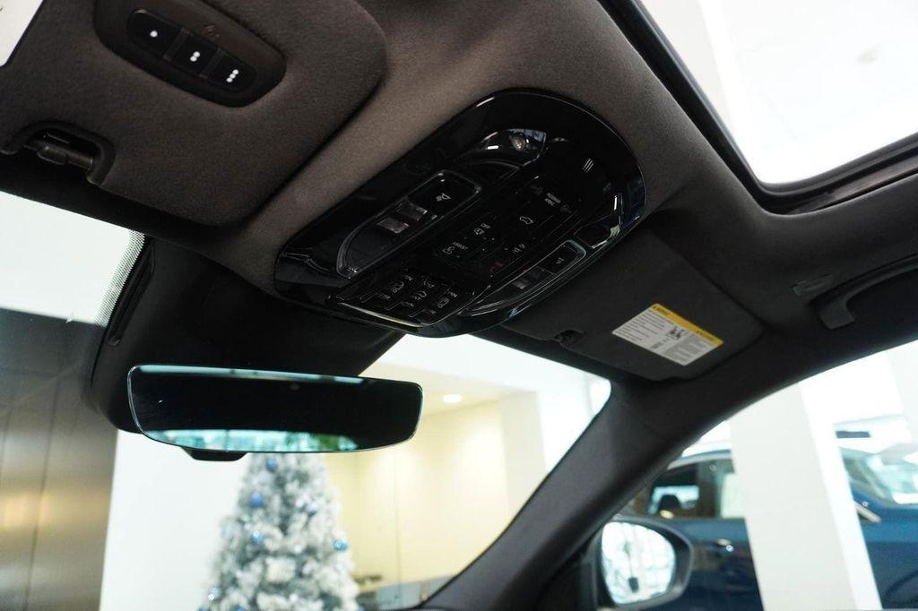 new 2025 Maserati Grecale car, priced at $84,850