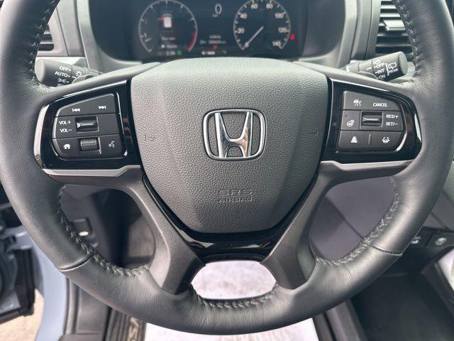 used 2025 Honda Odyssey car, priced at $48,895