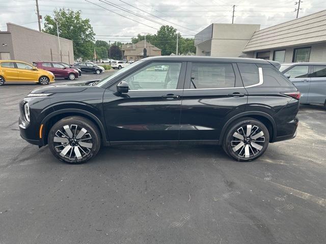 new 2025 Mitsubishi Outlander car, priced at $40,550