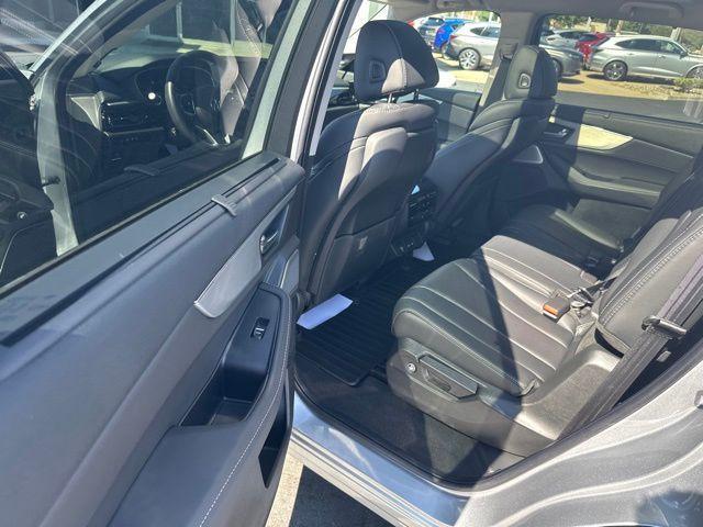 used 2025 Acura MDX car, priced at $52,995