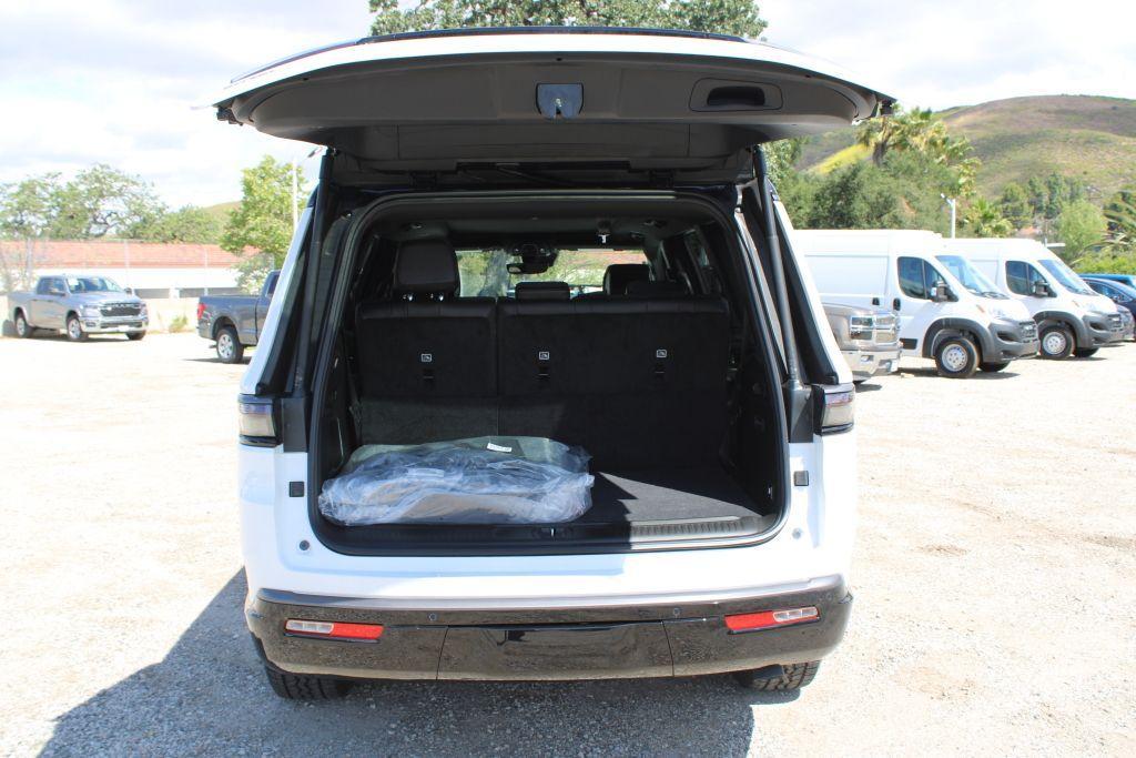 new 2026 Jeep Grand Wagoneer car, priced at $75,285