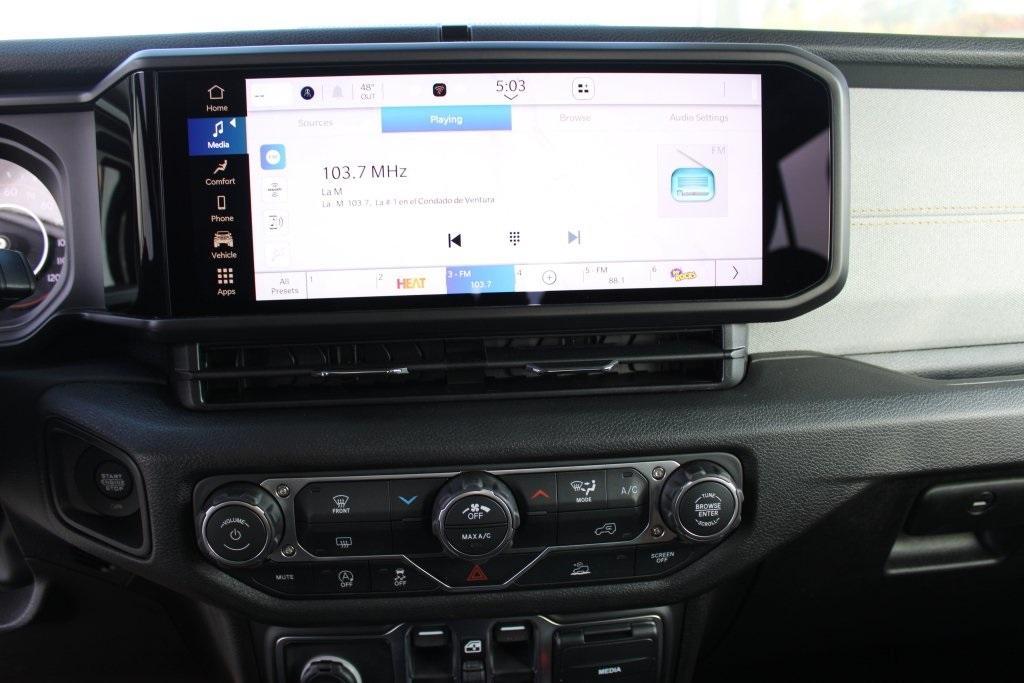 new 2026 Jeep Gladiator car, priced at $42,860