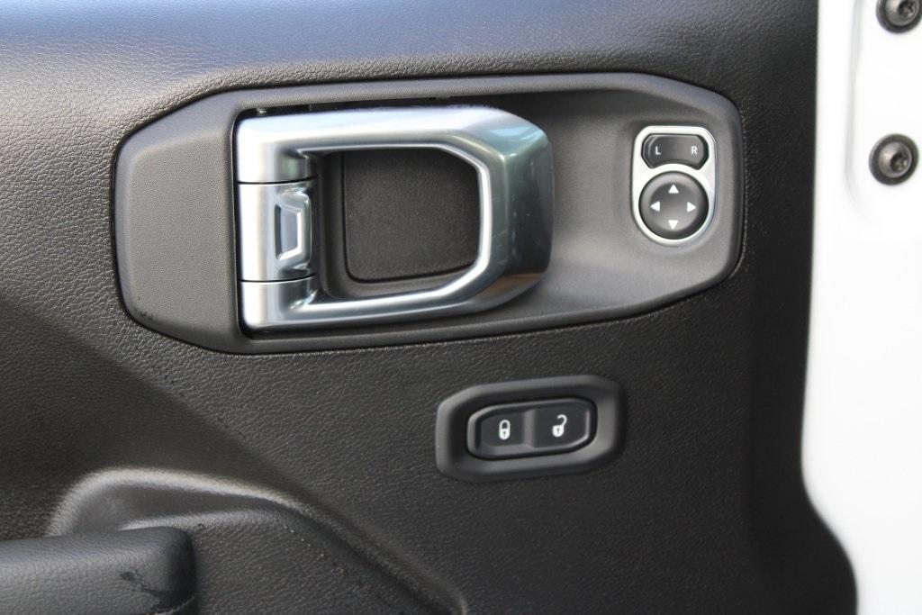 new 2026 Jeep Gladiator car, priced at $42,860