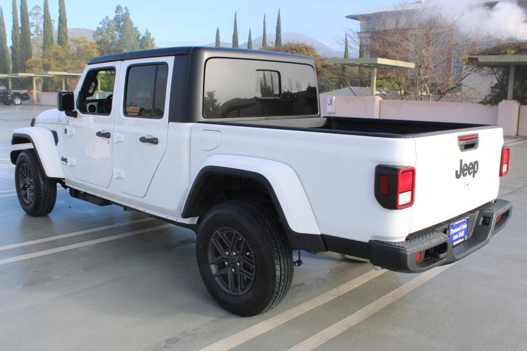 new 2026 Jeep Gladiator car, priced at $42,860