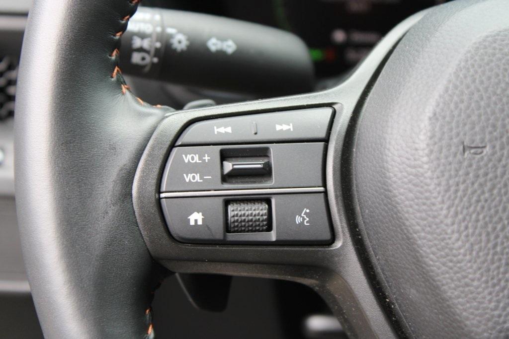 used 2024 Honda CR-V Hybrid car, priced at $32,097