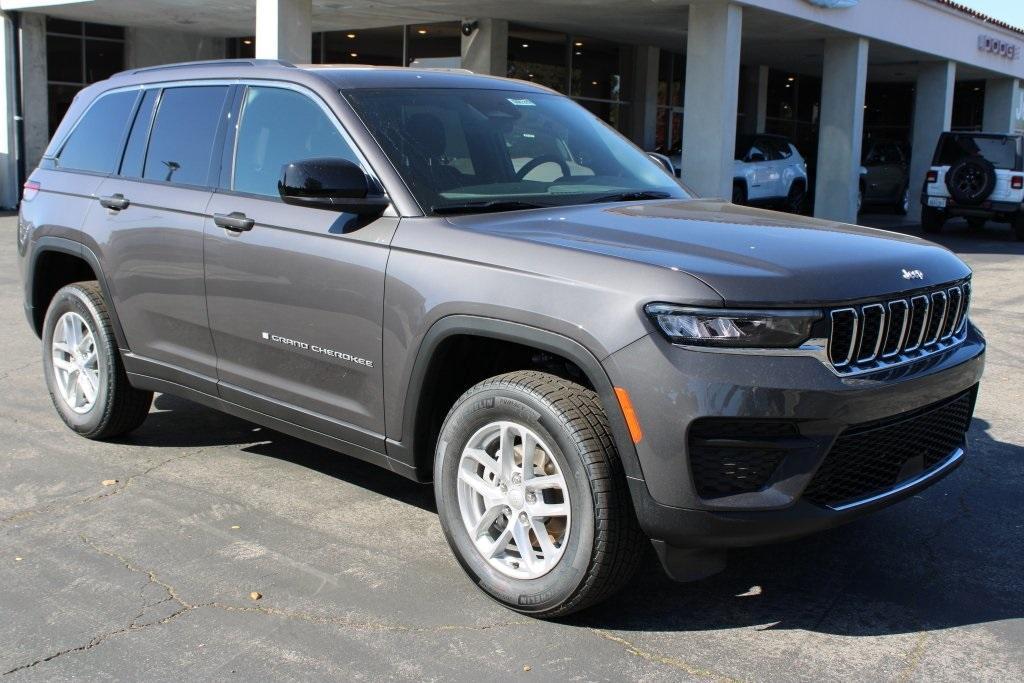 new 2025 Jeep Grand Cherokee car, priced at $32,975
