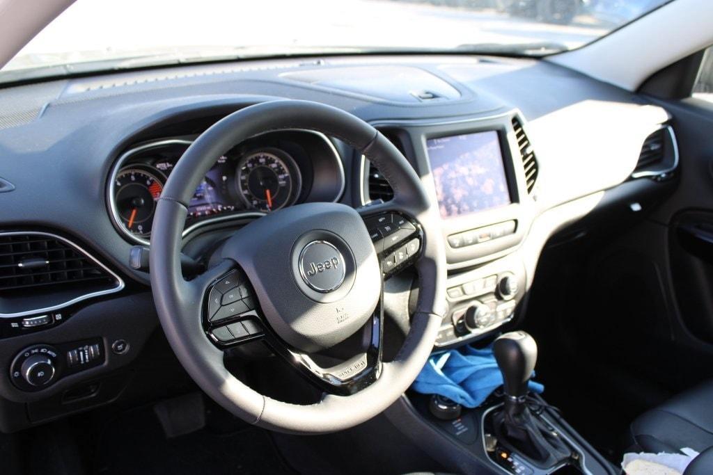 used 2023 Jeep Cherokee car, priced at $22,998