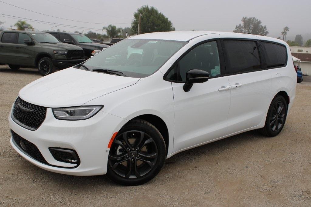 new 2026 Chrysler Pacifica car, priced at $40,790