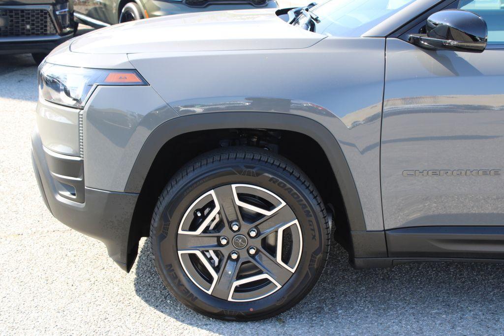 new 2026 Jeep Cherokee car, priced at $42,810
