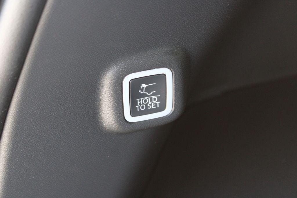 new 2026 Jeep Cherokee car, priced at $42,810