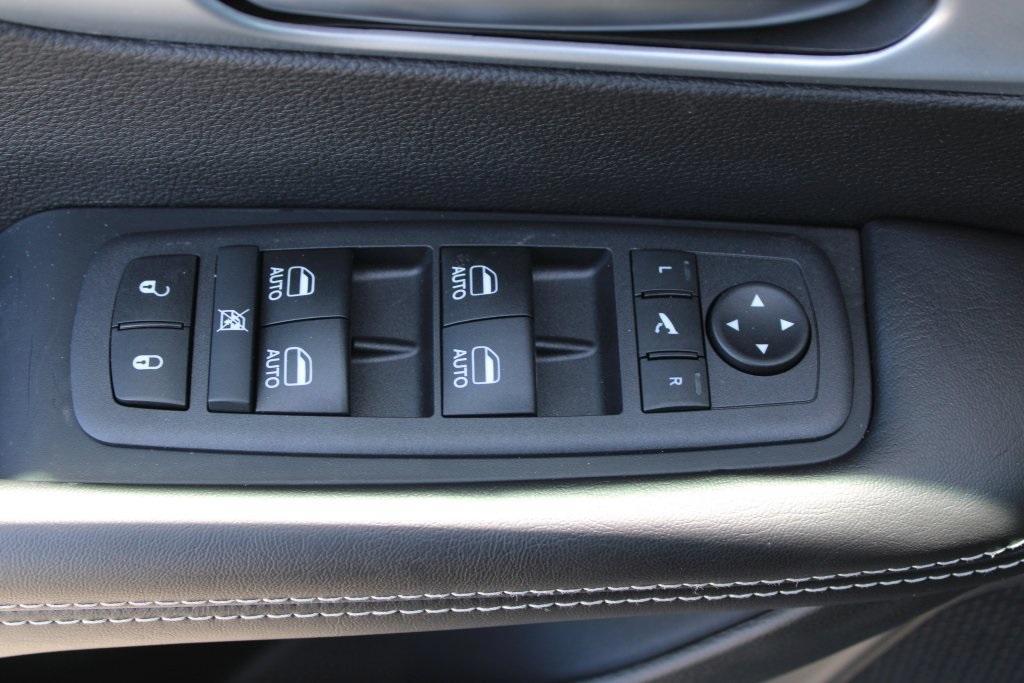 new 2026 Chrysler Pacifica car, priced at $49,620