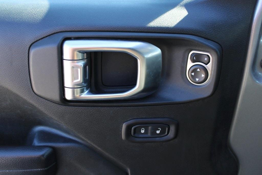 used 2018 Jeep Wrangler Unlimited car, priced at $21,298