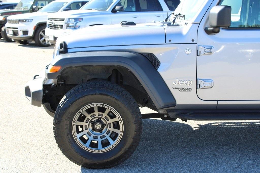 used 2018 Jeep Wrangler Unlimited car, priced at $21,298