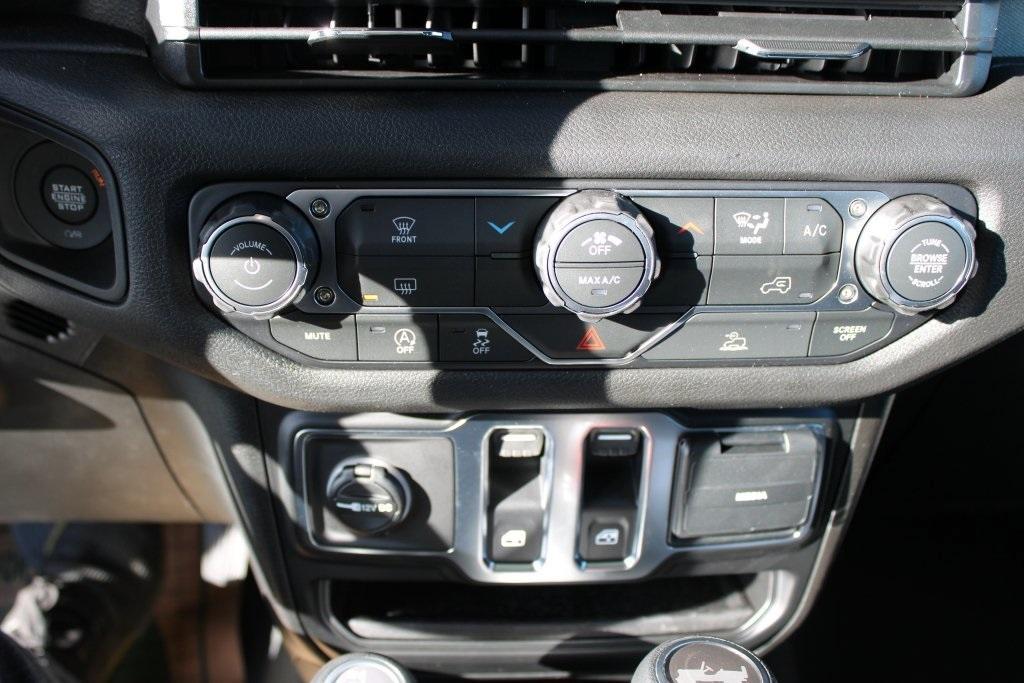 new 2026 Jeep Wrangler car, priced at $38,415