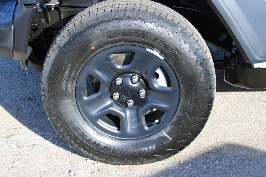 new 2026 Jeep Wrangler car, priced at $38,415