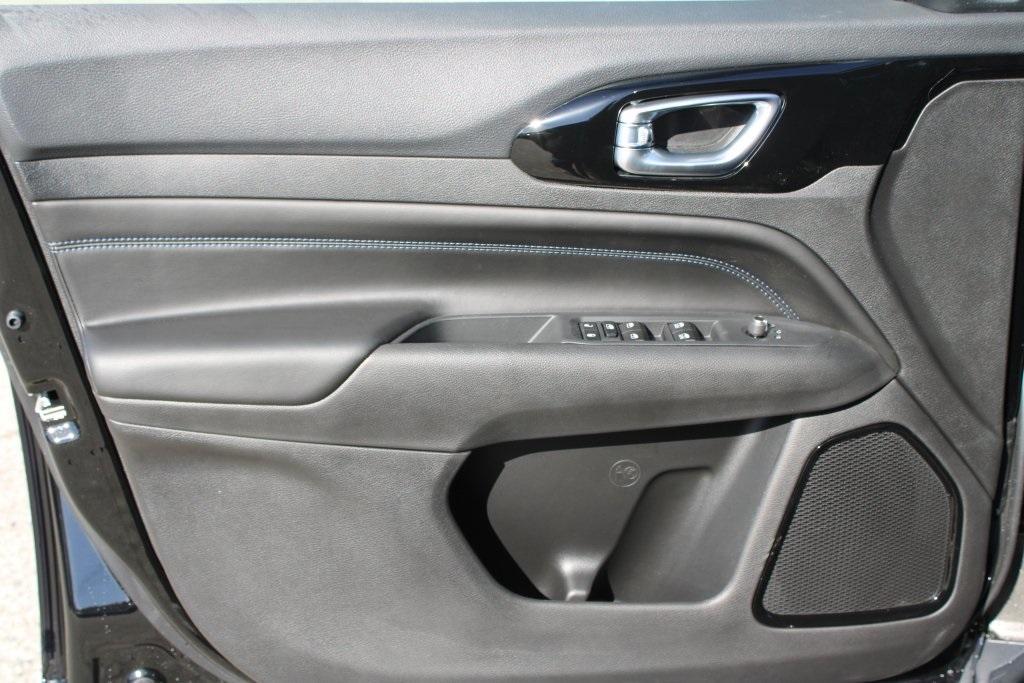 new 2026 Jeep Compass car, priced at $30,650