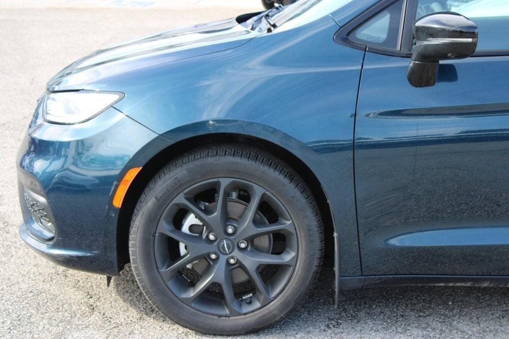 used 2023 Chrysler Pacifica car, priced at $28,490